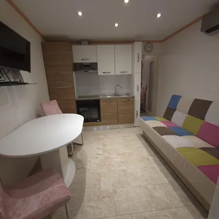 Marina 1 Apartman *
